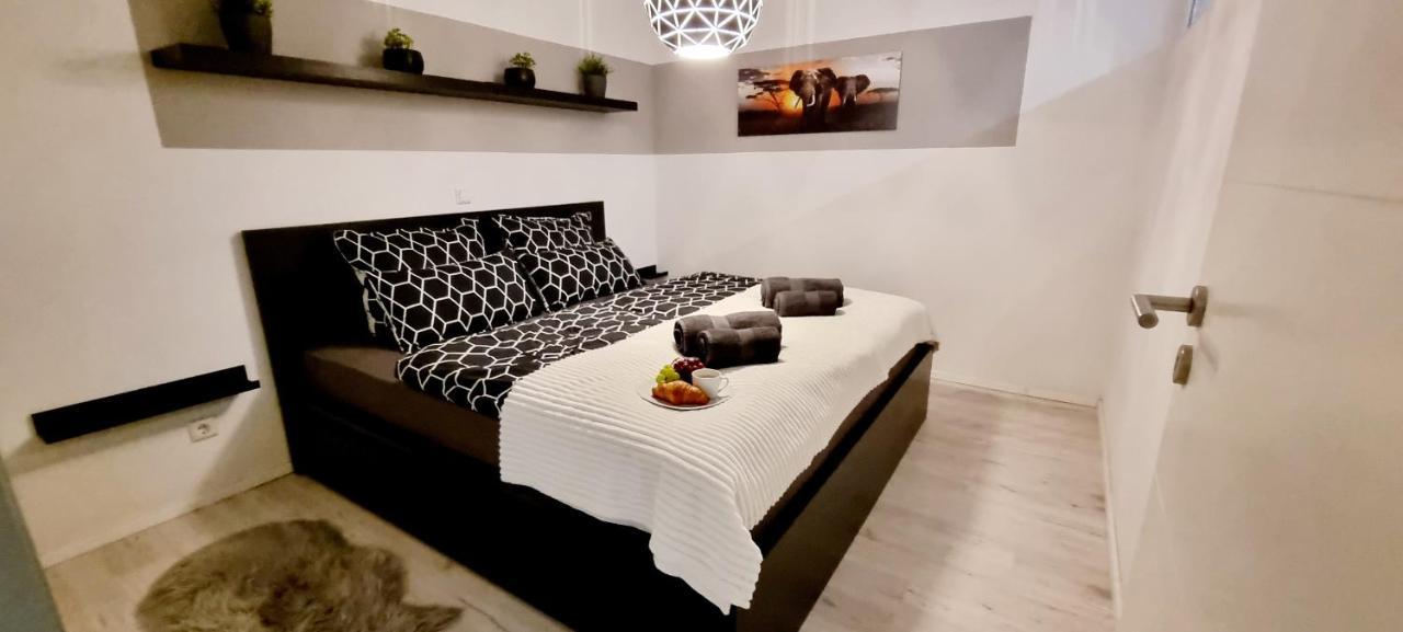 Апартаменты New Modern Selfcheckin Publicfreeparking Highspeed Wifi Kingsizebed Баден-Баден Экстерьер фото